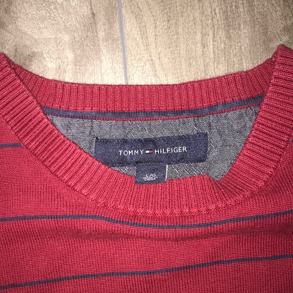 Tommy Hilfiger Sweater - Picture 2 of 2